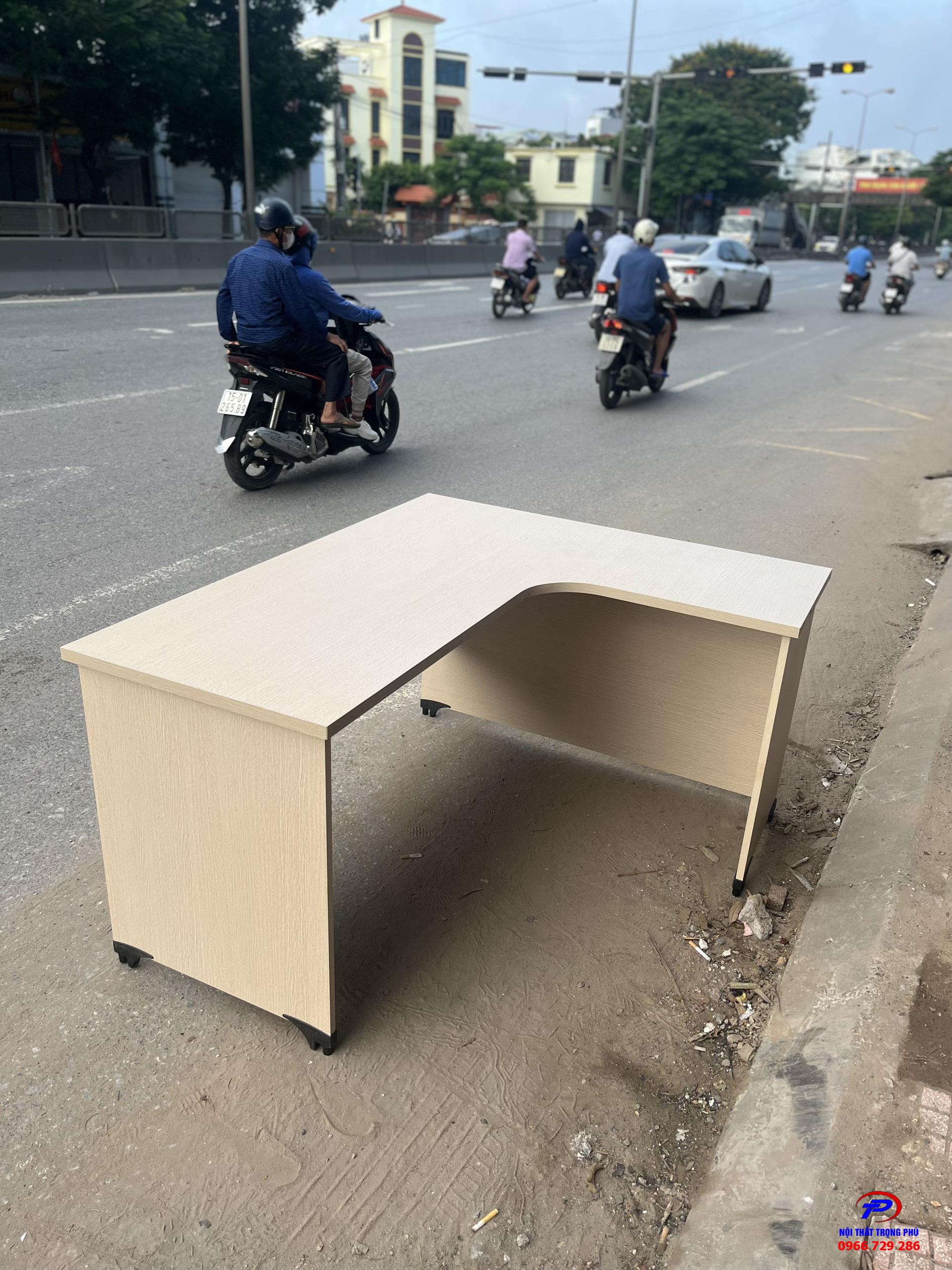 Bàn lượn trái / bàn lượn phải TP-ATL14 1.2x1.4m gỗ công nghiệp Melamine