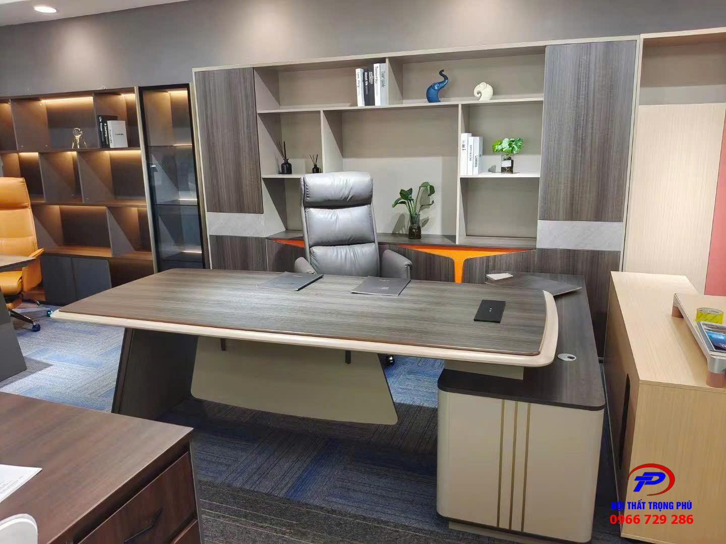Bàn Giám Đốc Nhập Khẩu Nguyên Chiếc B918.2018 – Đẳng Cấp Lãnh Đạo Hiện Đại